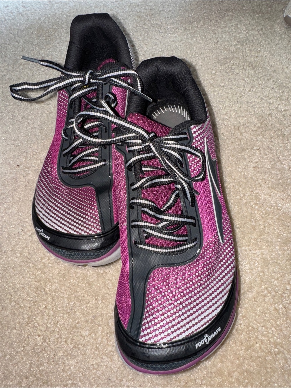 Women’s Athletic Running Shoes - Magenta/Black